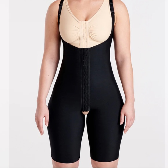 Brazillian BL compression recovery garment w/ pee hole - Picture 4 of 4